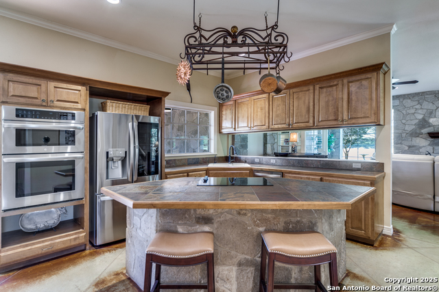 Listing photo id 10 for 67 Skyland Drive