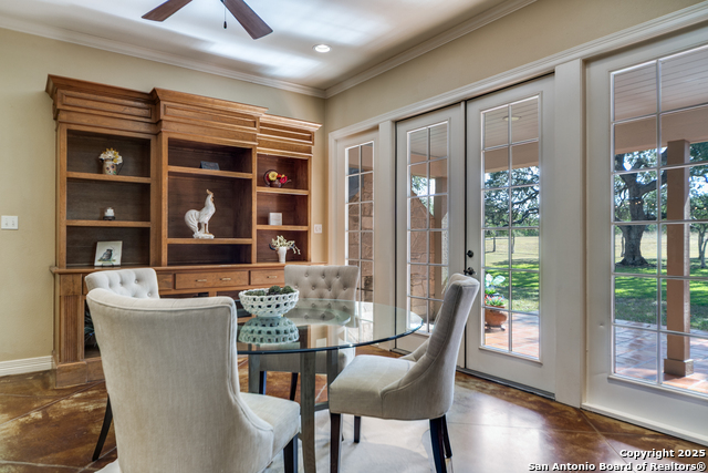 Listing photo id 11 for 67 Skyland Drive