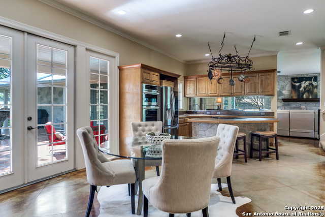 Listing photo id 12 for 67 Skyland Drive