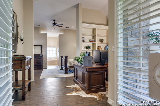 Listing photo id 14 for 67 Skyland Drive