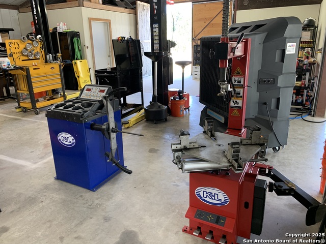 Listing photo id 40 for 67 Skyland Drive