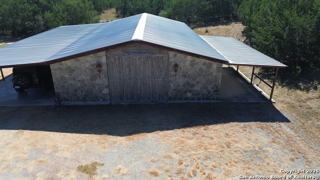 Listing photo id 49 for 67 Skyland Drive