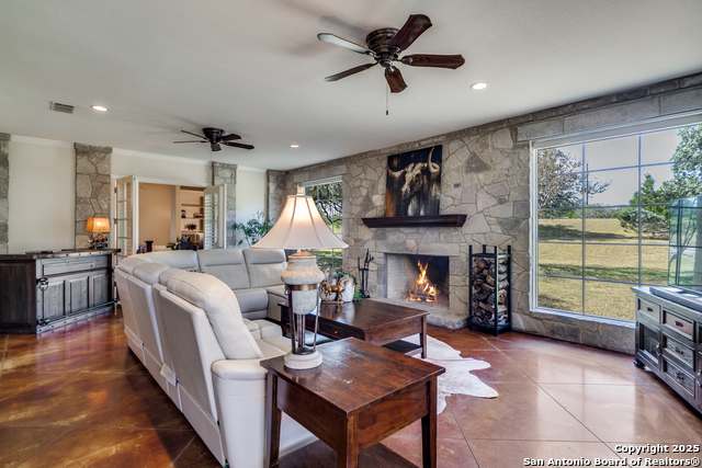 Listing photo id 6 for 67 Skyland Drive