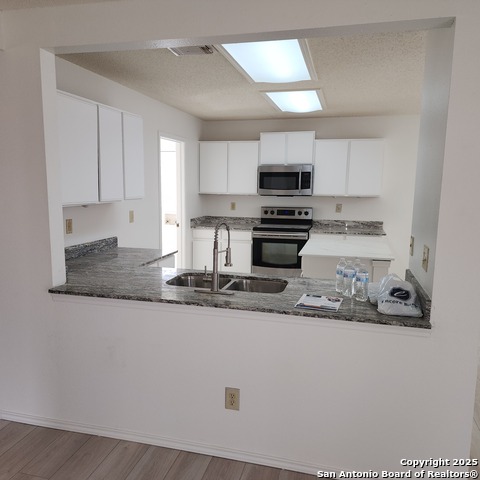 Image 11 of 28 For 435 Territory Oak