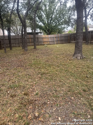 Image 19 of 28 For 435 Territory Oak