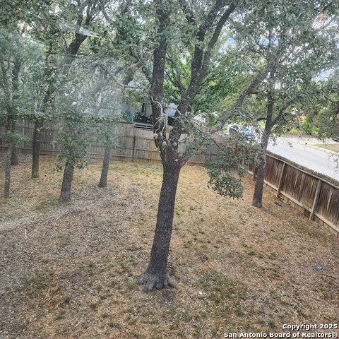 Image 20 of 28 For 435 Territory Oak