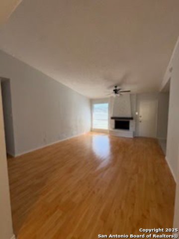 Image 3 of 16 For 5922 Lakedale