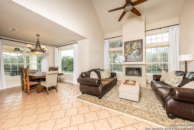 Image 8 of 33 For 881 Lantana Ridge