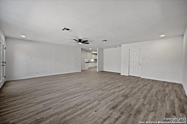 Image 13 of 25 For 5027 Creekmoor