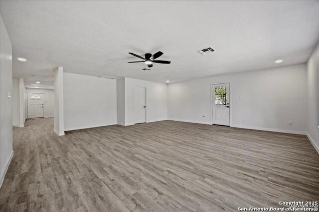 Image 14 of 25 For 5027 Creekmoor