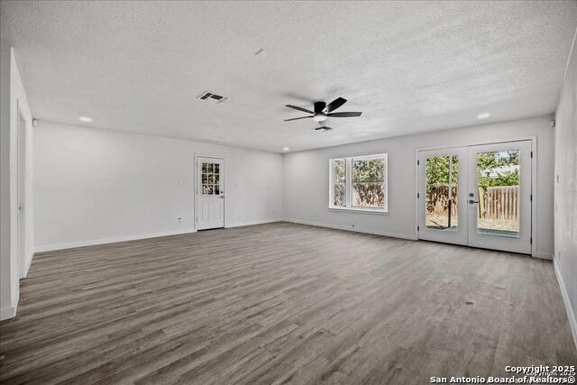 Image 15 of 25 For 5027 Creekmoor