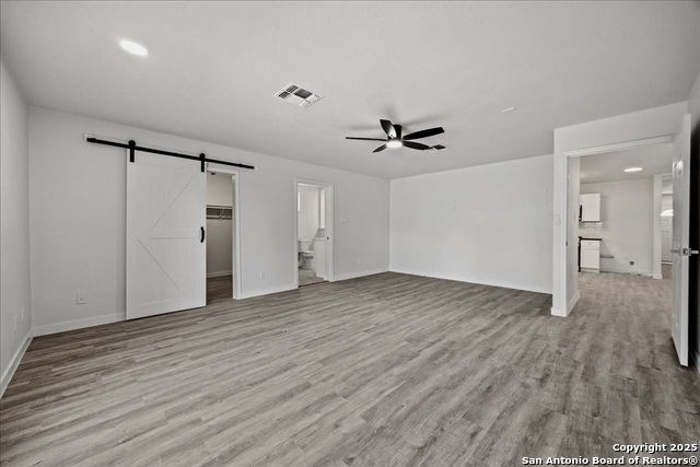 Image 18 of 25 For 5027 Creekmoor