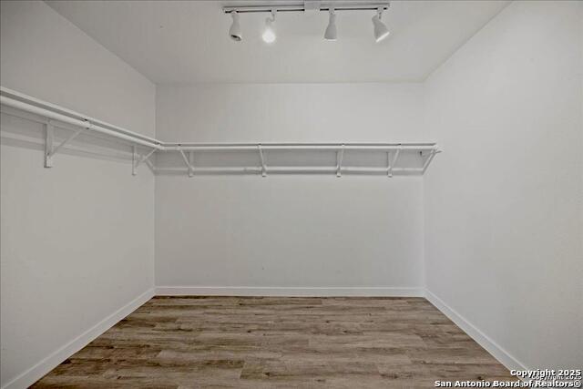 Image 22 of 25 For 5027 Creekmoor