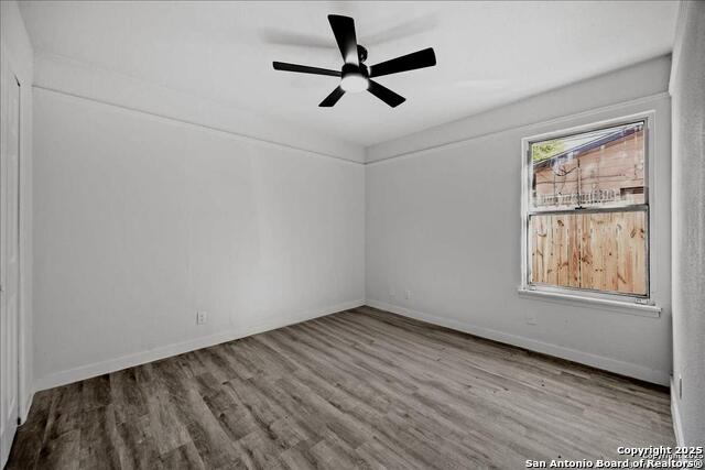 Image 23 of 25 For 5027 Creekmoor