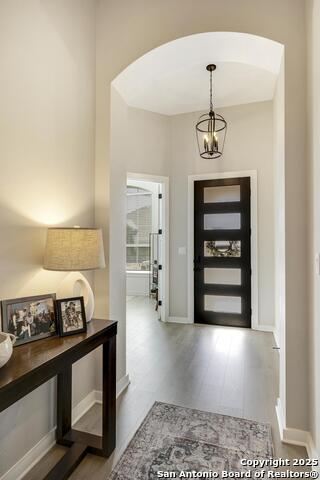 Image 4 of 31 For 5725 Huron Dr