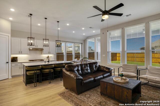 Image 6 of 31 For 5725 Huron Dr