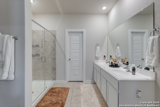 Image 14 of 25 For 3237 Hyacinth