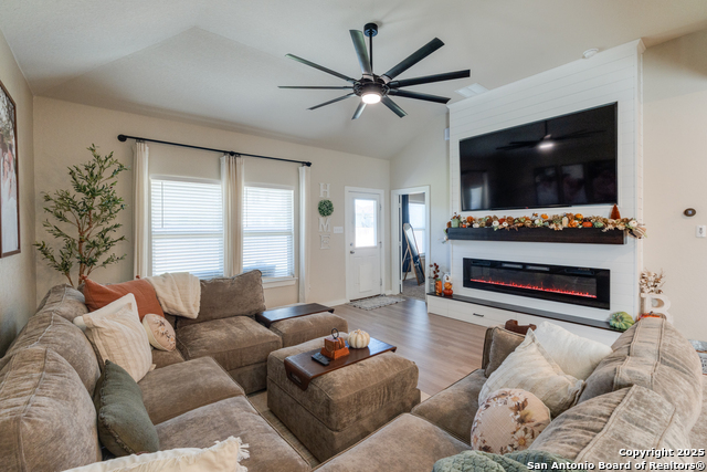 Image 6 of 25 For 3237 Hyacinth