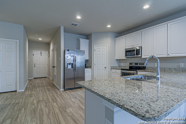 Listing photo id 8 for 14651 Latigo Loop