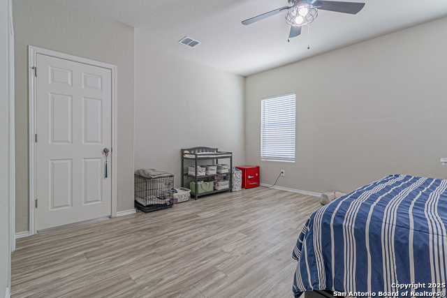 Listing photo id 14 for 14651 Latigo Loop