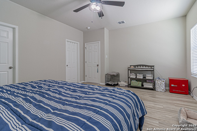 Listing photo id 15 for 14651 Latigo Loop