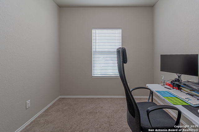 Listing photo id 21 for 14651 Latigo Loop