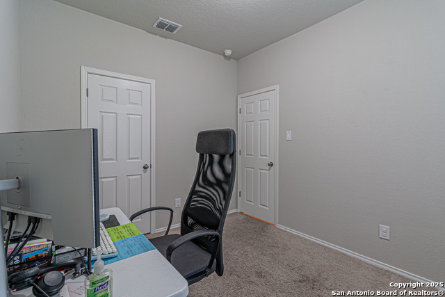 Listing photo id 22 for 14651 Latigo Loop