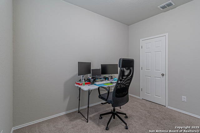 Listing photo id 23 for 14651 Latigo Loop