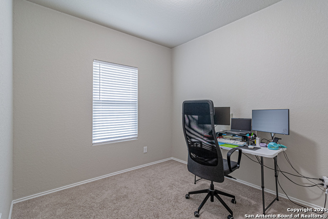 Listing photo id 24 for 14651 Latigo Loop