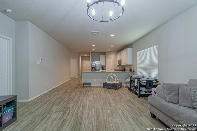 Listing photo id 3 for 14651 Latigo Loop