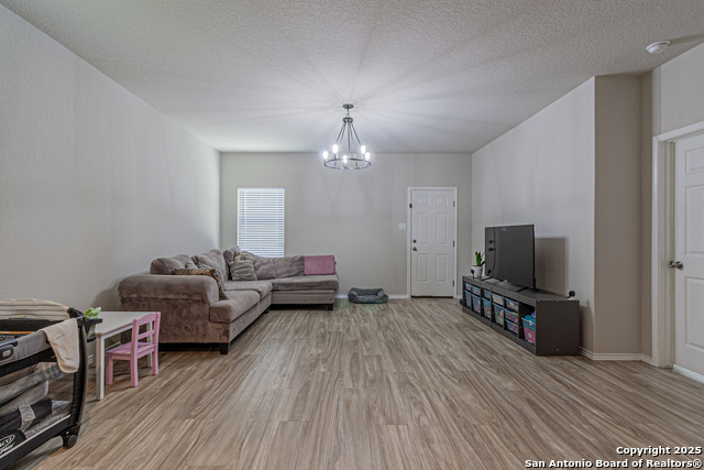 Listing photo id 6 for 14651 Latigo Loop