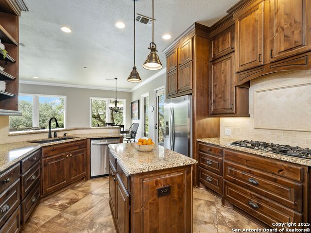 Image 18 of 55 For 22525 Fossil Ridge