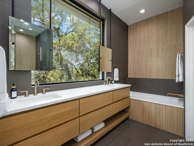 Image 30 of 55 For 22525 Fossil Ridge