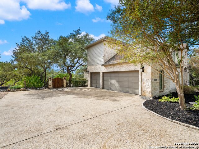 Image 53 of 55 For 22525 Fossil Ridge