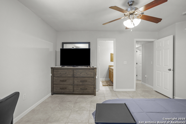 Image 17 of 27 For 7323 Snowden 1102