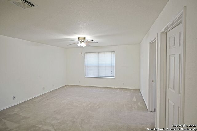 Listing photo id 12 for 3050 Button Ball