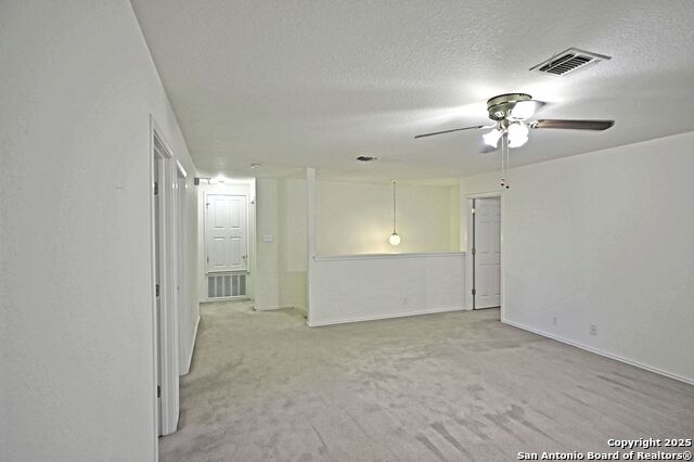 Listing photo id 13 for 3050 Button Ball