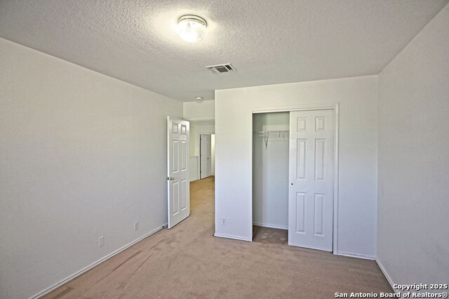 Listing photo id 16 for 3050 Button Ball