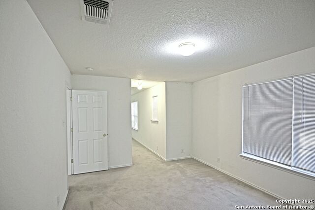 Listing photo id 23 for 3050 Button Ball