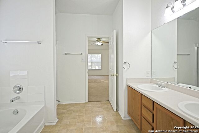 Listing photo id 28 for 3050 Button Ball