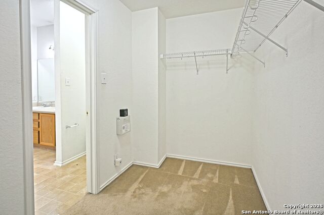 Listing photo id 31 for 3050 Button Ball