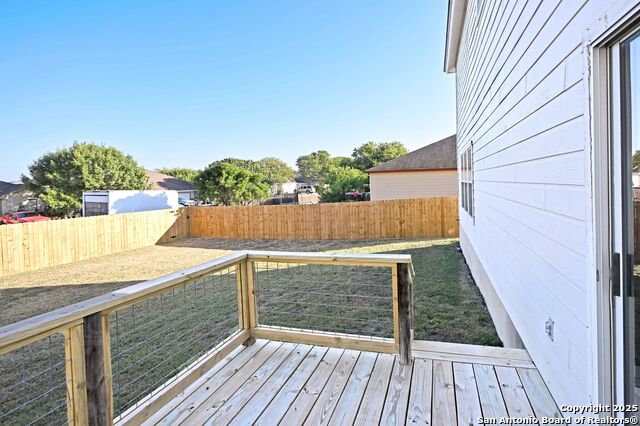 Listing photo id 33 for 3050 Button Ball