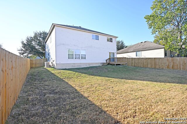 Listing photo id 35 for 3050 Button Ball