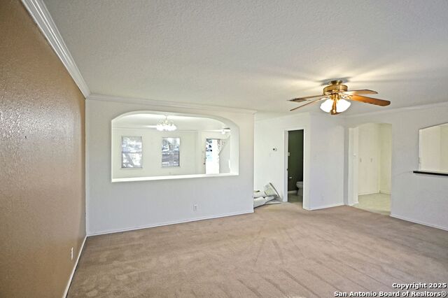 Listing photo id 4 for 3050 Button Ball