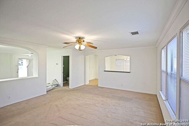 Listing photo id 5 for 3050 Button Ball