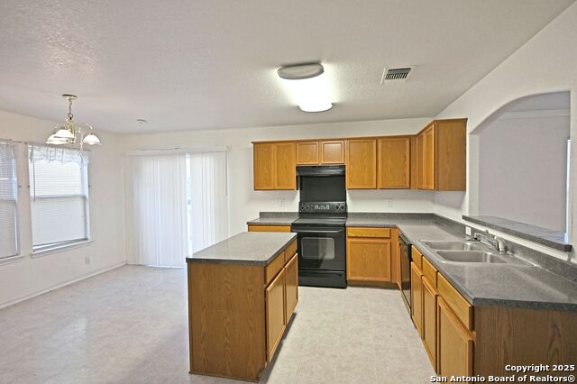 Listing photo id 6 for 3050 Button Ball