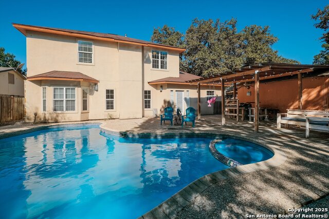 Listing photo id 27 for 8326 Exbourne