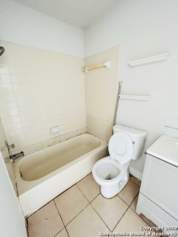 Image 10 of 28 For 6319 Waddesdon Wood