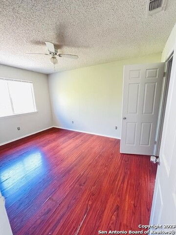 Image 14 of 28 For 6319 Waddesdon Wood