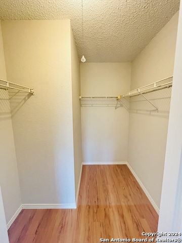 Image 17 of 28 For 6319 Waddesdon Wood